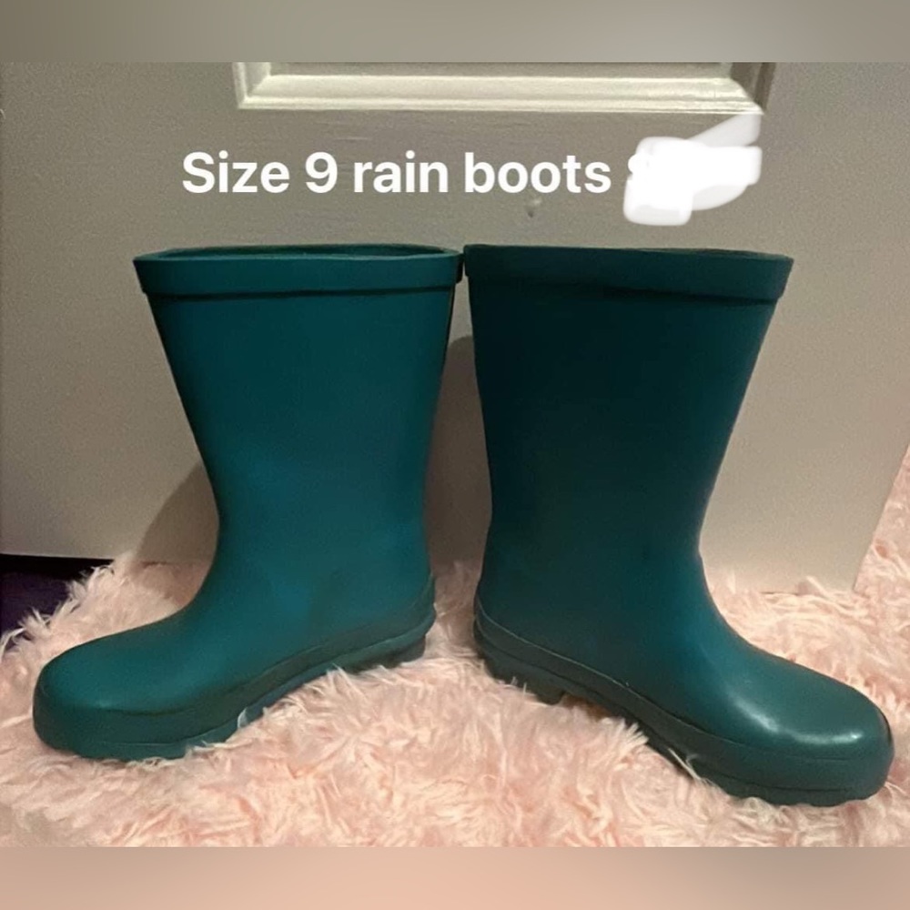 Size 9 rain boots